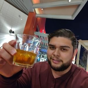 Meet your Posher, Zachary